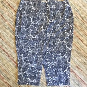 Talbots Navy/White Capri pants